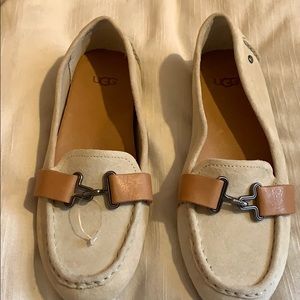 NIB Ugg Aven Buckle Strap Loafer